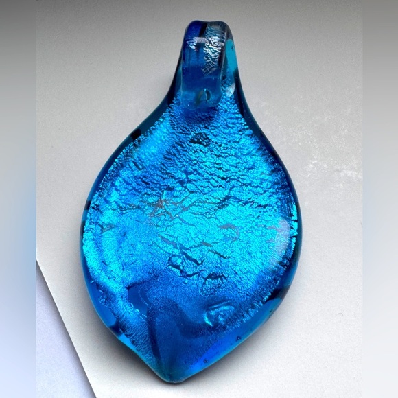 💙✨ One-of-a-Kind Murano Glass Leaf Pendant – Aqua, Silver & Black Swirls ✨💙 - Picture 13 of 14